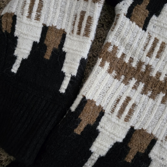 Old Navy V-Neck Sweater NWT Size XXL - Picture 2 of 6